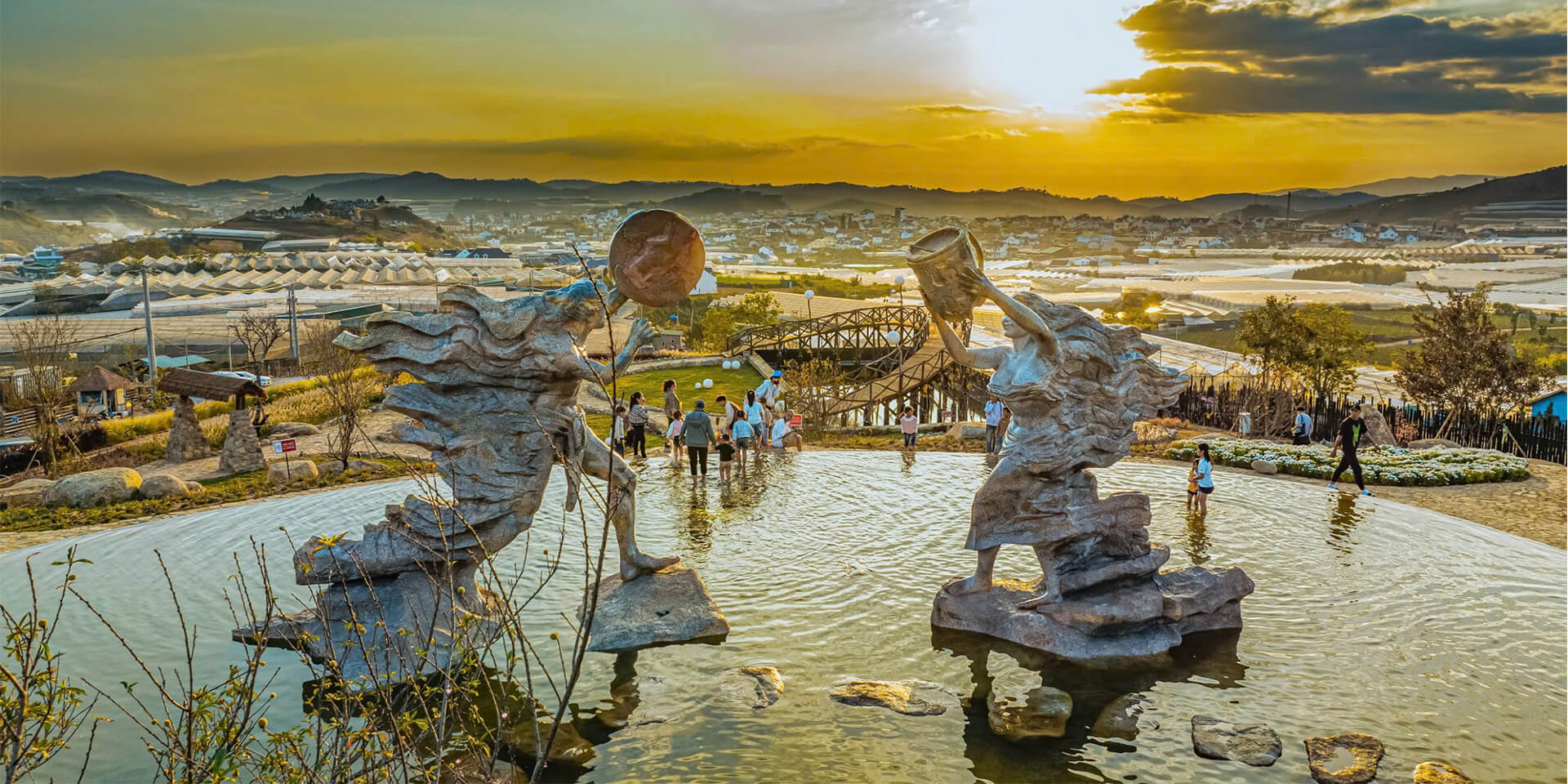 Hồ vô cực langbiangland